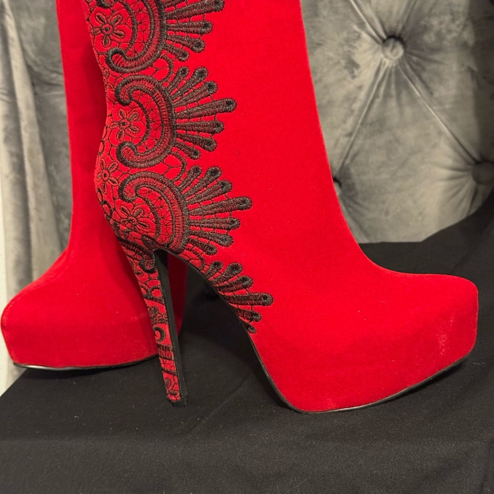 Alona Red Embroidered Heel Ankle Boots Pointed Toe Stiletto Booties Size 8